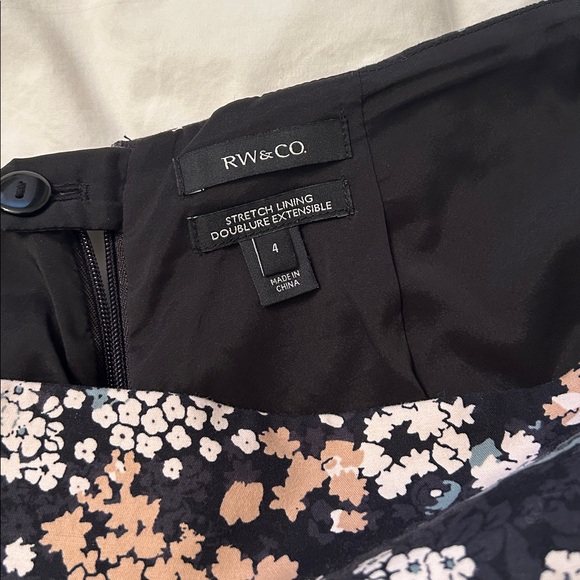RW&CO. Black Floral Pencil Skirt - Picture 3 of 3